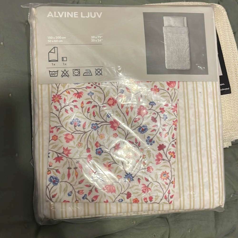 Twin duvet and sham